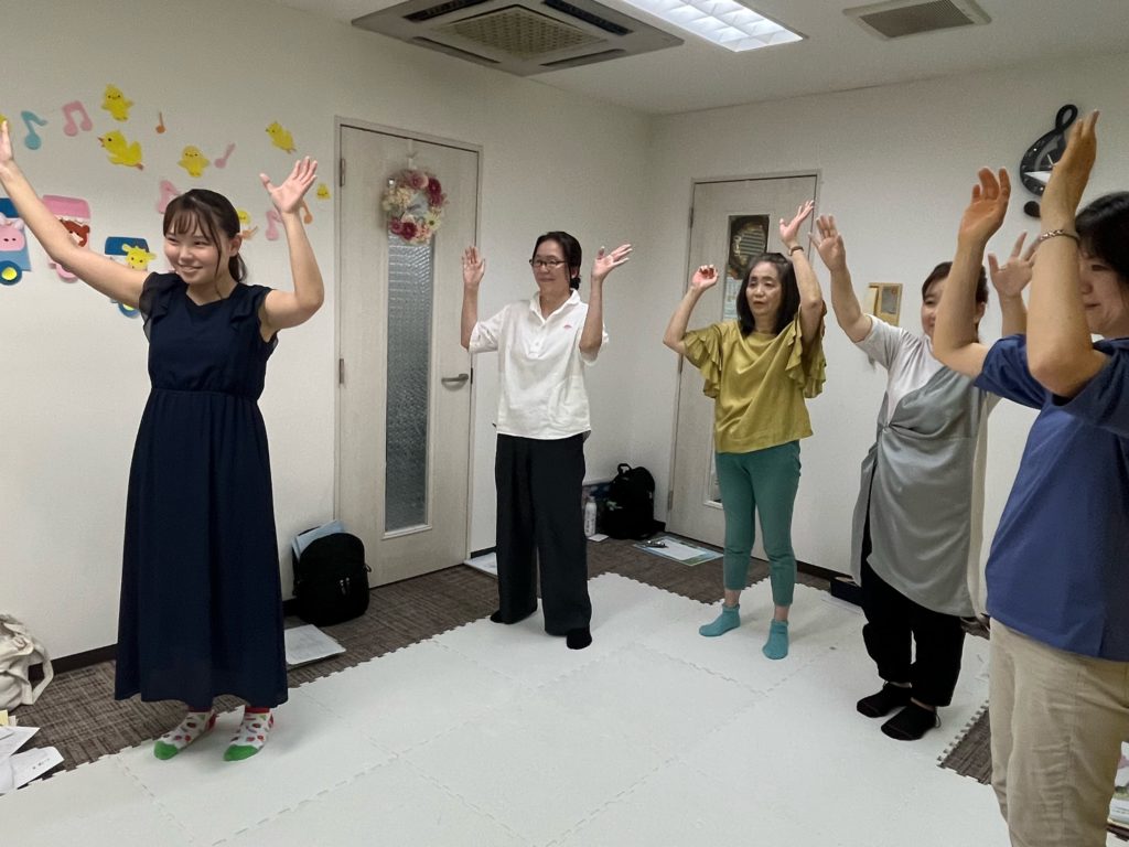 大阪でリトミック講師養成講座エキナセア組を開催！